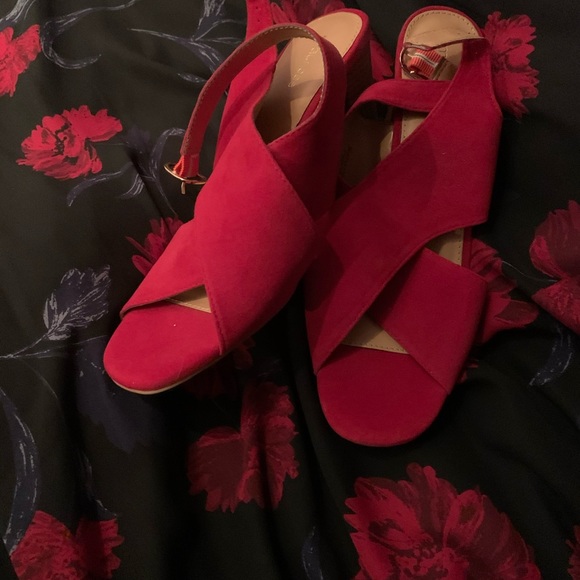 High heeled open toe shoes - Picture 2 of 3